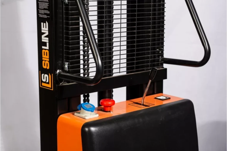 Штабелер с электроподъемом 1 т - 3 м Вилы: 1100 , Гелевая АКБ, SPN1030 SIBLINE купить в Краснодаре Штабелер с электроподъемом 1 т - 3 м Вилы: 1100 , Гелевая АКБ, SPN1030 SIBLINE купить в Краснодаре