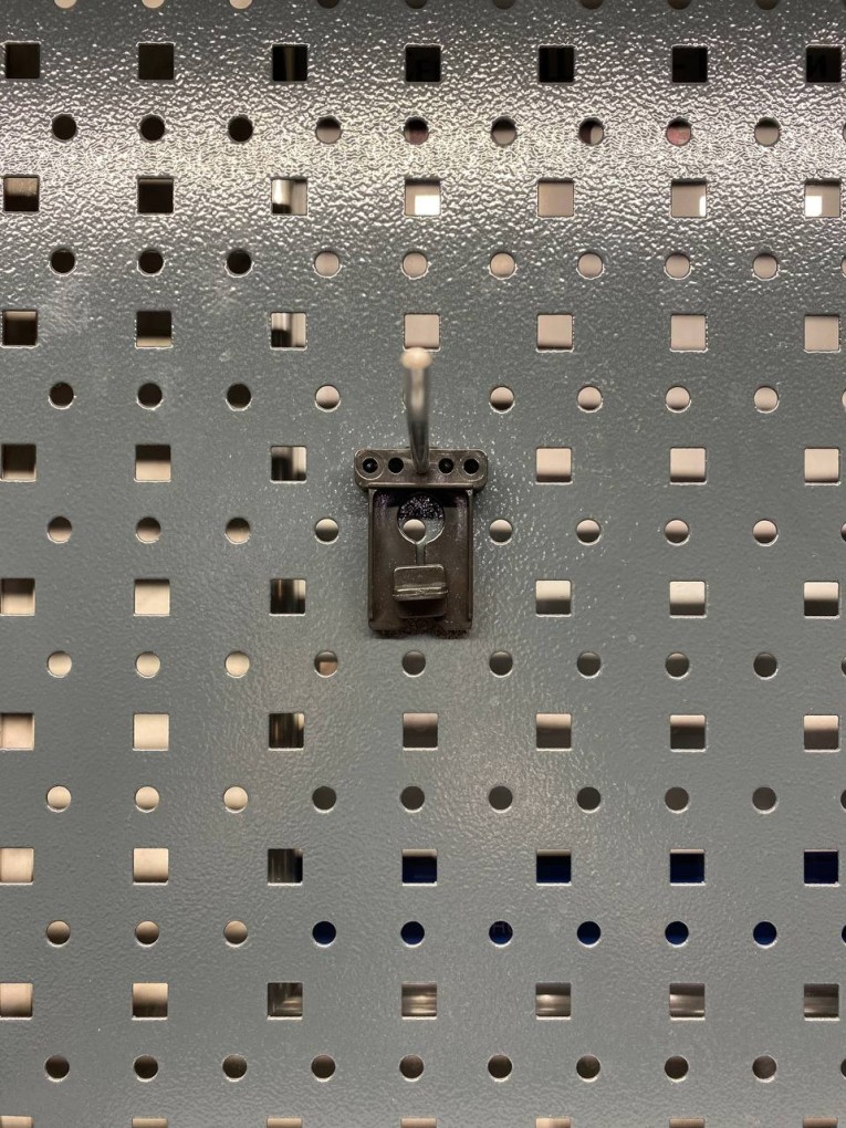 Крючок 100 мм купить в Краснодаре Крючок 100 мм купить в Краснодаре