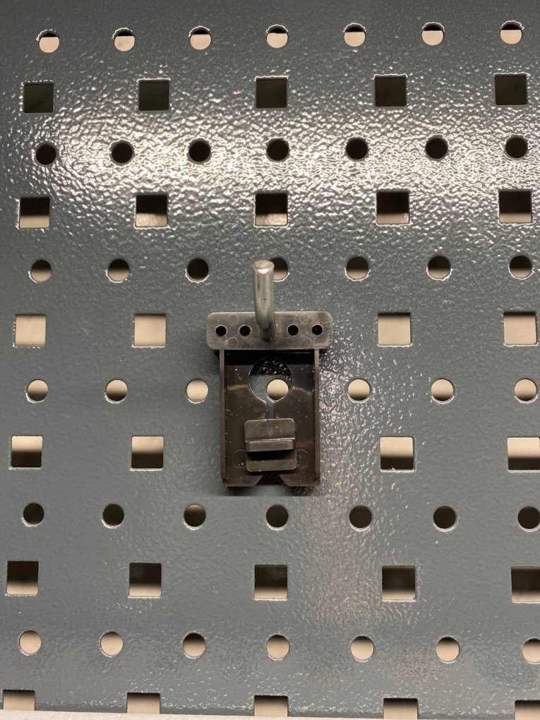 Крючок 38 мм купить в Краснодаре Крючок 38 мм купить в Краснодаре