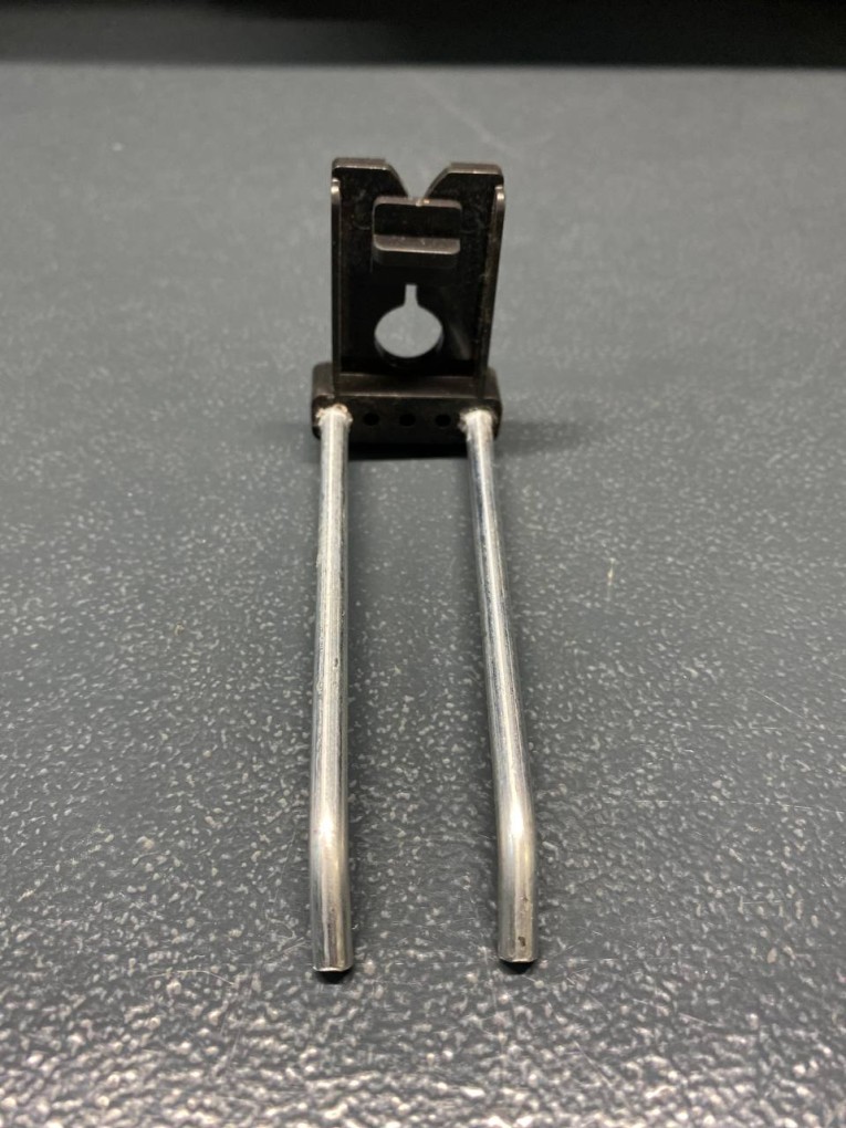 Крючок двойной 100 мм купить в Краснодаре Крючок двойной 100 мм купить в Краснодаре