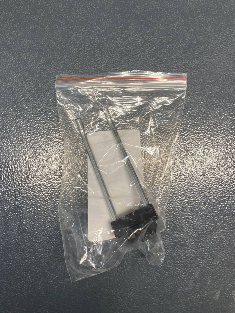 Крючок двойной 100 мм купить в Краснодаре Крючок двойной 100 мм купить в Краснодаре