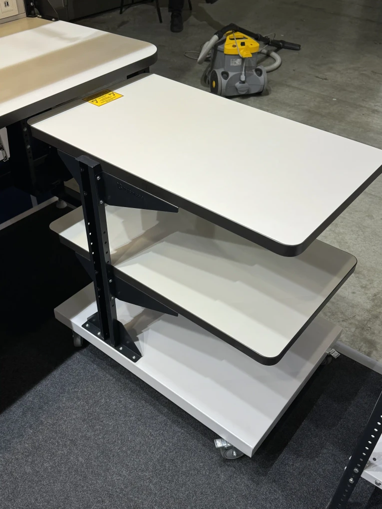 Подкатной антистатический стол SPC A купить в Краснодаре Подкатной антистатический стол SPC A купить в Краснодаре