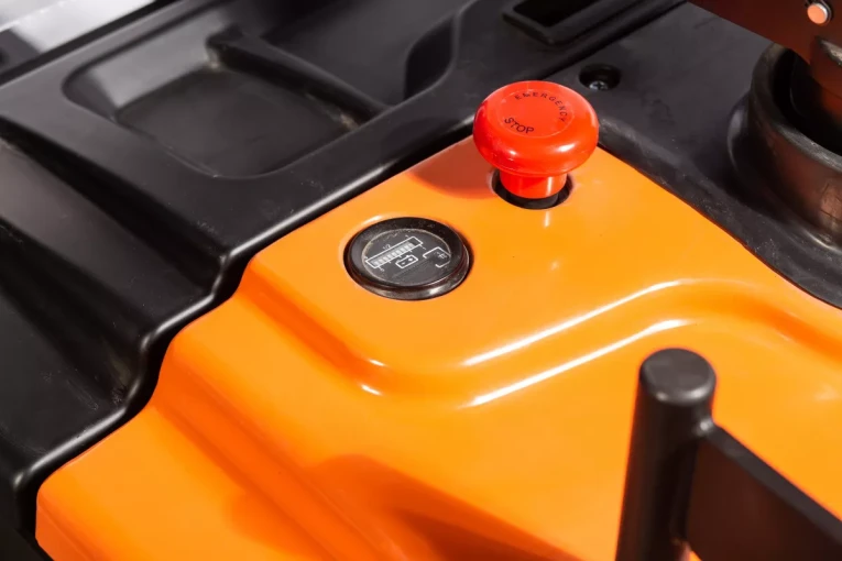 Штабелер электрический самоходный 1,6 т - 3 м Вилы: 1150 , АКБ Свинцово - кислотная, CL1630GA SIBLINE купить в Краснодаре