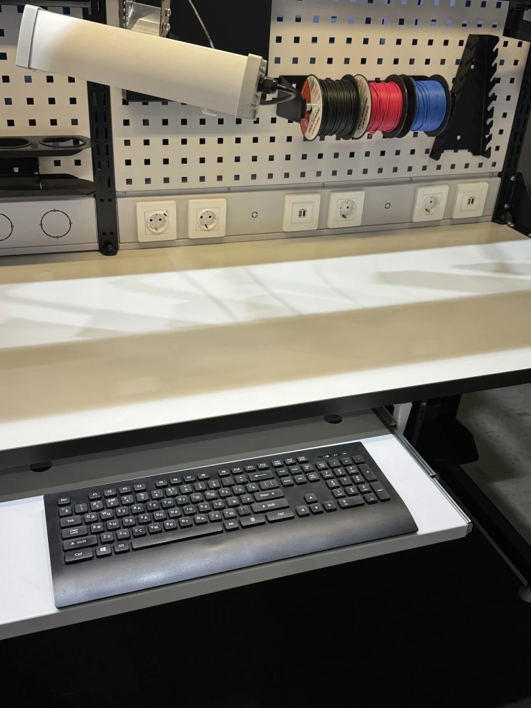 SPC Полка для клавиатуры купить в Краснодаре SPC Полка для клавиатуры купить в Краснодаре